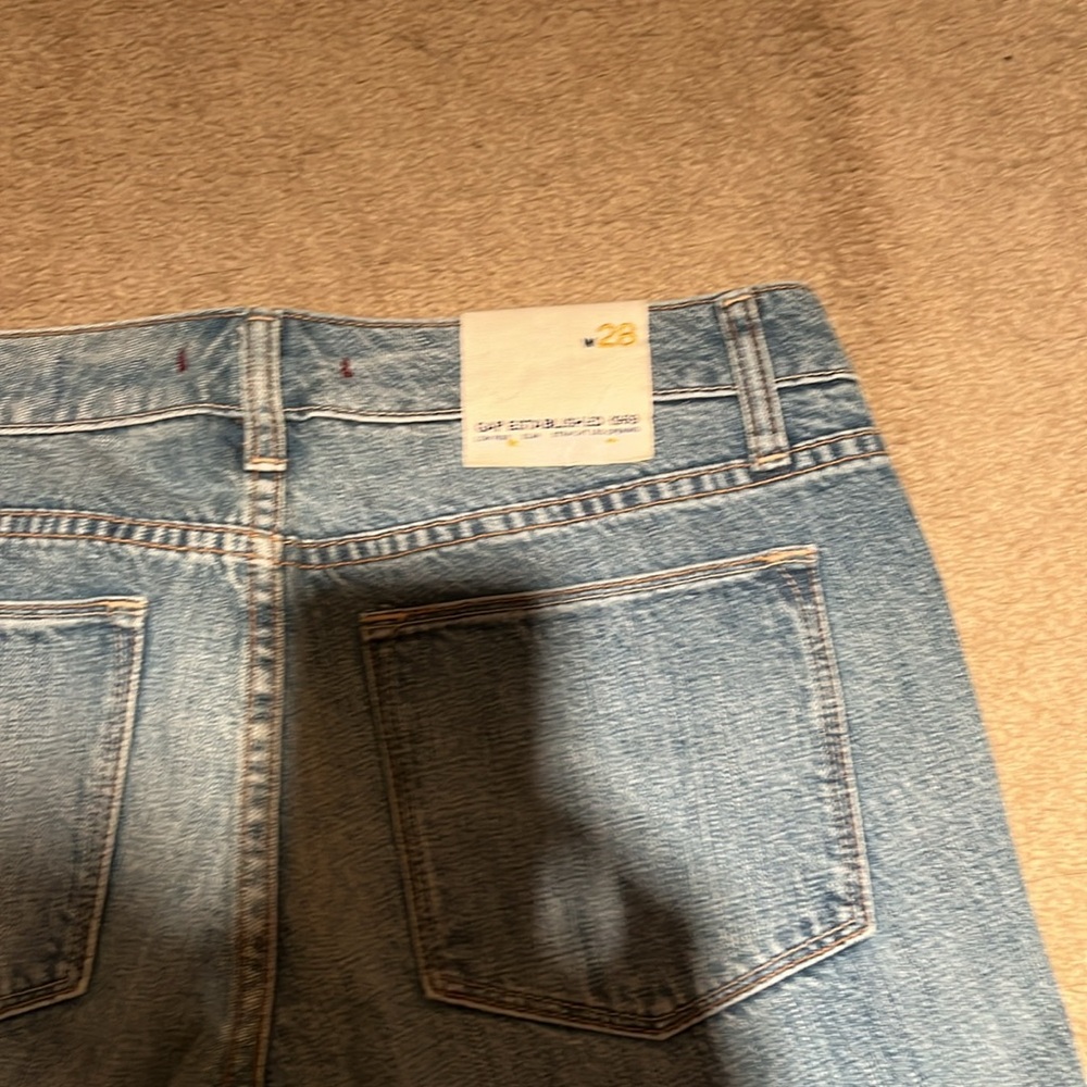NWT Gap Jeans low rise slim straight leg opening size 28 crop distressed denim - Picture 3 of 5